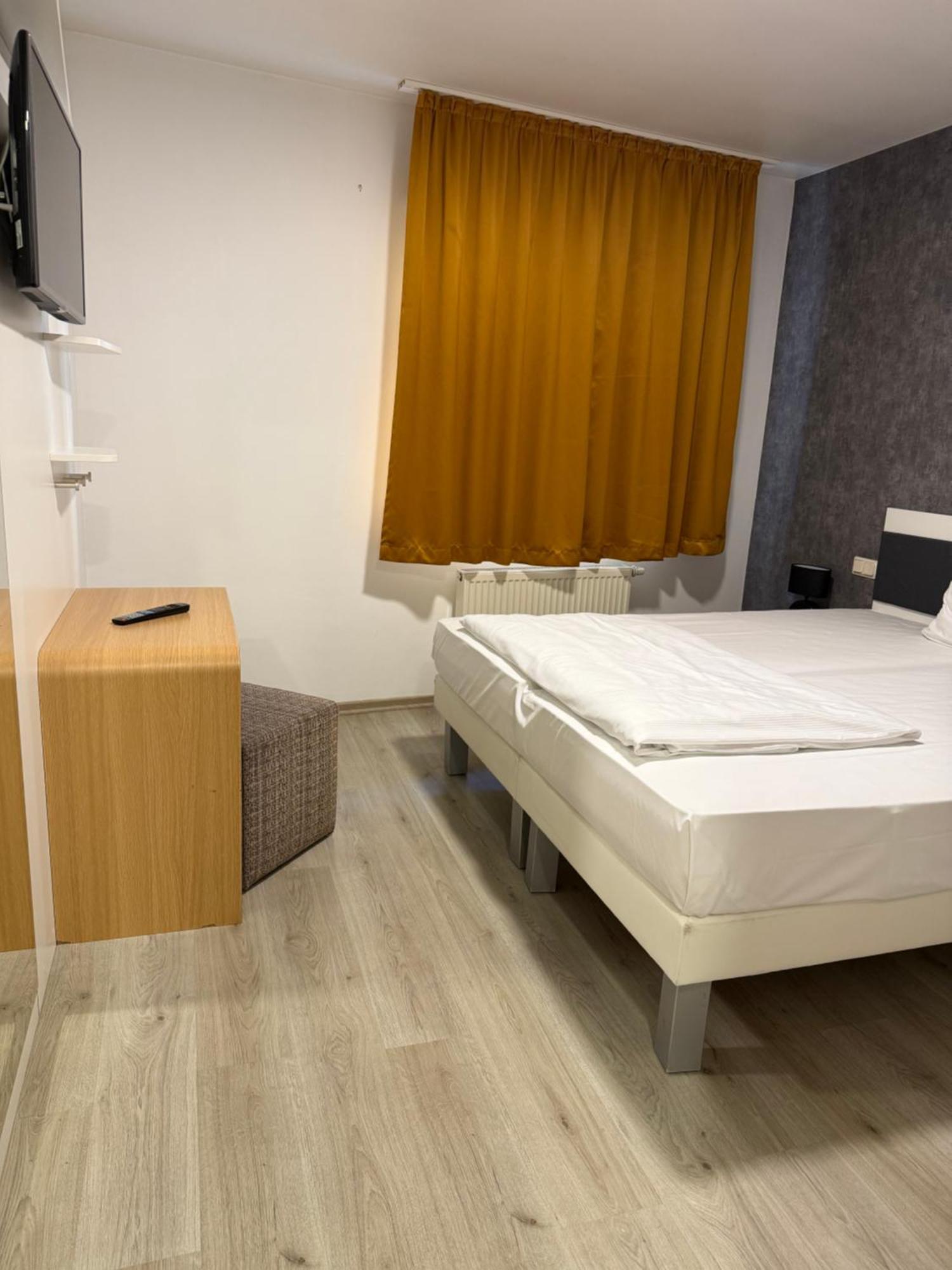 Hotel Eurocity Bruchköbel Eksteriør bilde