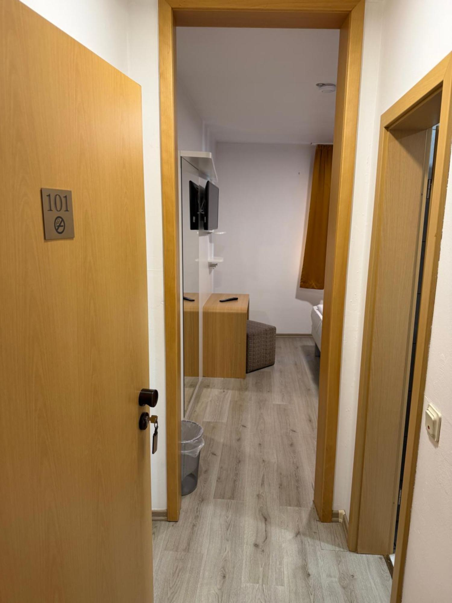 Hotel Eurocity Bruchköbel Eksteriør bilde